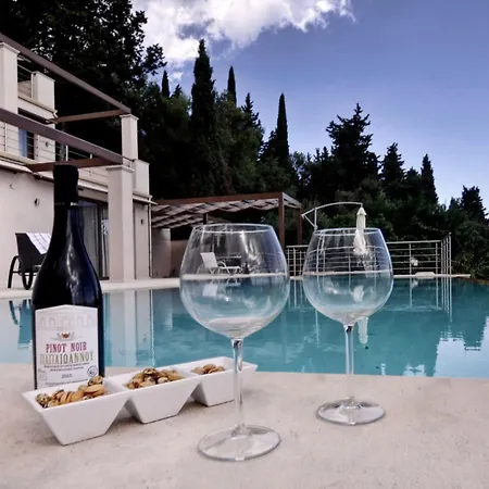 Corfu Dream Holidays וילה פראמה